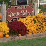 davie school inn sign picture